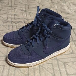 Nike Big High Lux men's basketball shoes in the Midnight Navy colorway